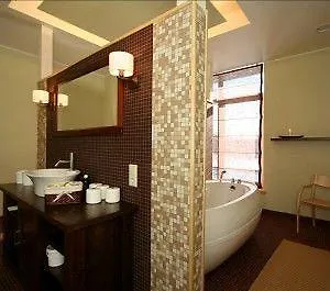 Ezeri Hotel 3*